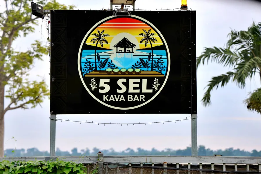 5 Sel Kava Bar Nakamal (2) SEB CREDIT VanuatuPocketGuide.com