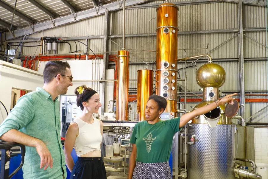83 Islands Distillery Tour Hero CREDIT VanuatuPocketGuide.com