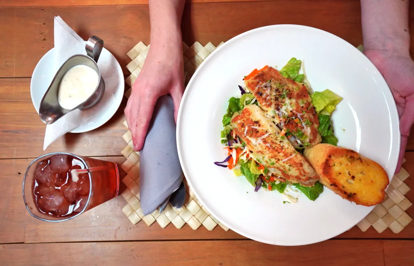 A&E Cafe Food 1 CREDIT AmericanSamoaPocketGuide.com