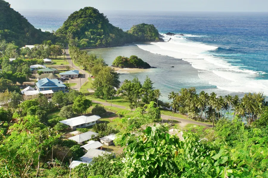 Amanave Tutuila Landscape village CREDIT AmericanSamoaPocketGuide.com