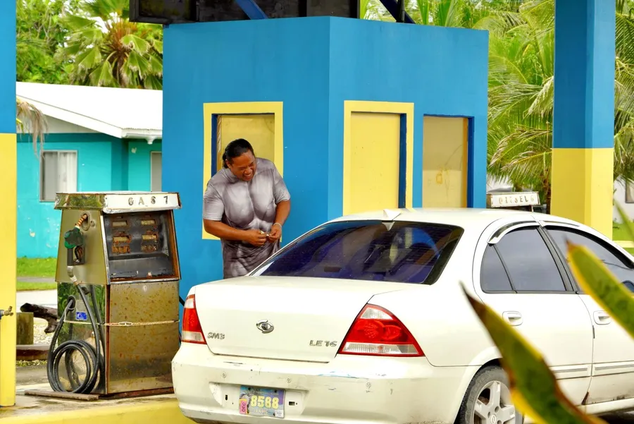 Anwargut Gas Station Convenience Store Donuts (6) SEB CREDIT MarshallIslandsPocketGuide.com