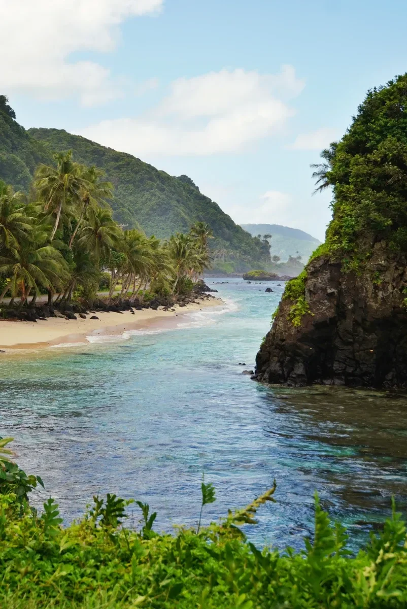 Aumi Beach East Landscape Tutuila 2 CREDIT AmericanSamoaPocketGuide.com