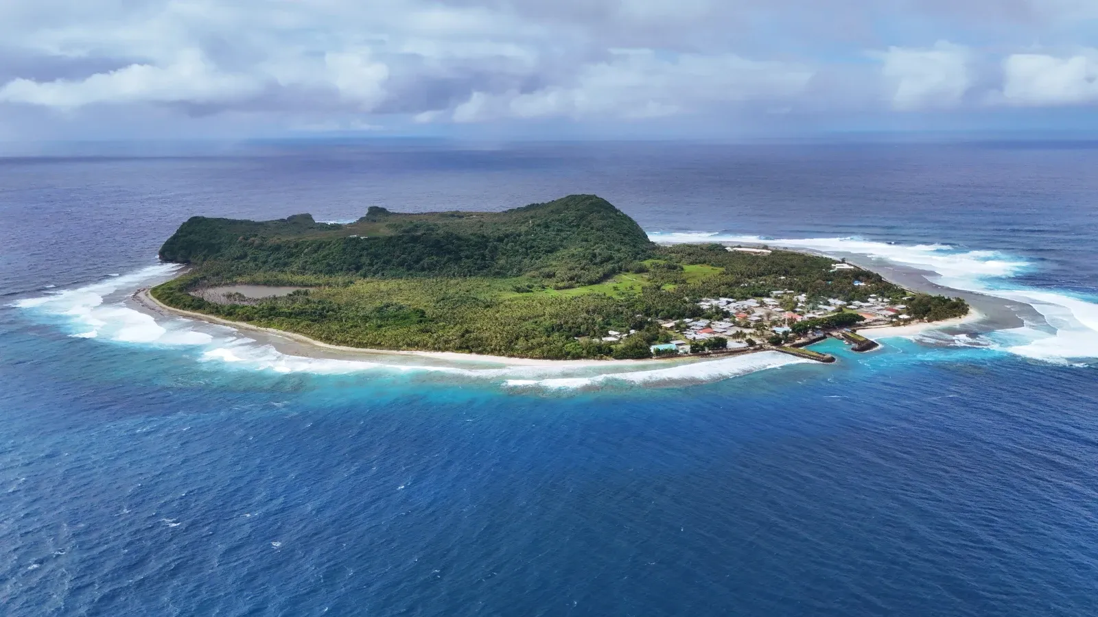 Aunu'u Island CREDIT AmericanSamoaPocketGuide.com 1