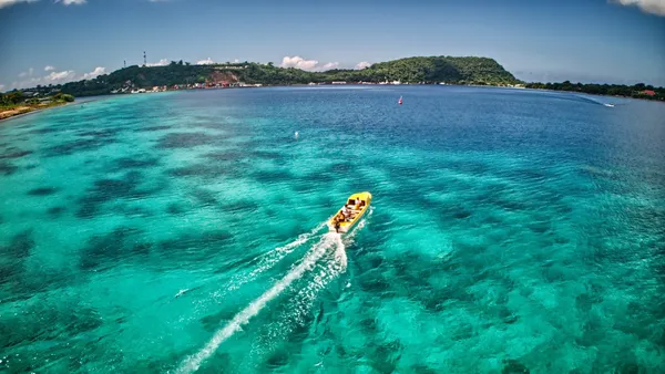 Banana Boat Transport Port Vila CREDIT VanuatuPocketGuide.com