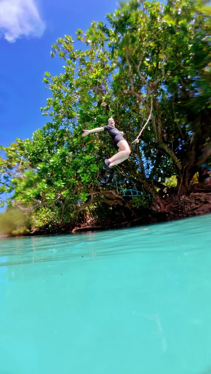 Blue Lagoon (1) CREDIT VanuatuPocketGuide.com