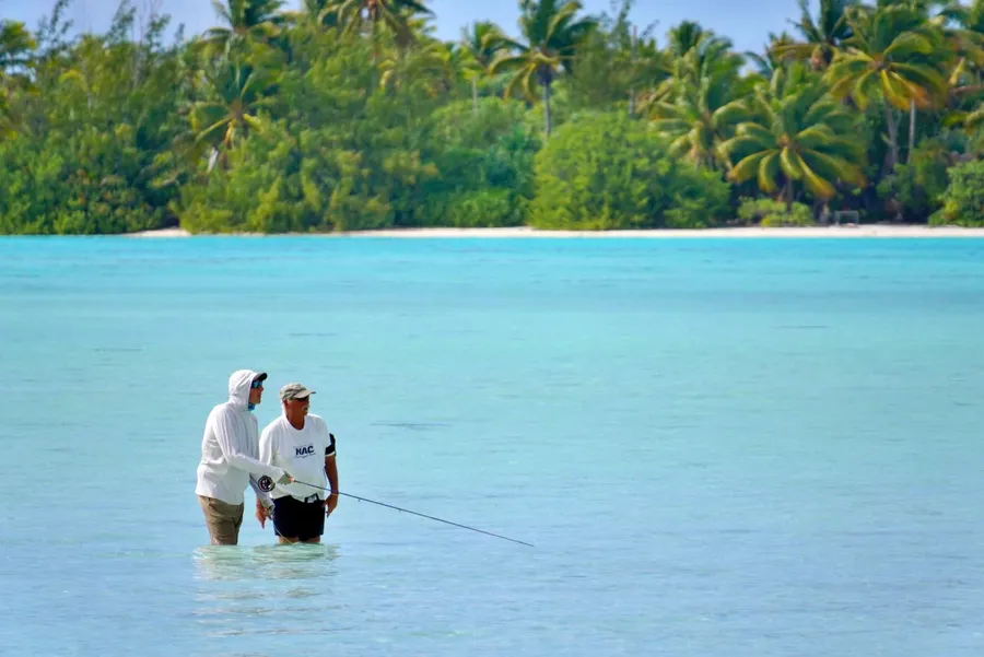 Blue Lagoon Fly Fishing Bonefish (2) SEB CREDIT CookIslandsPocketGuide.com