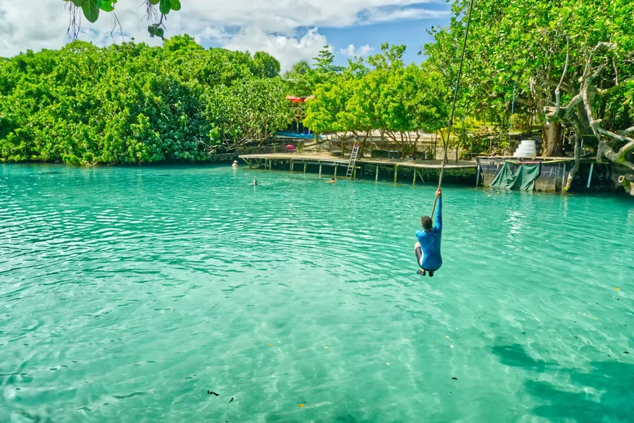 Blue Lagoon Rope Swing 1 CREDIT VanuatuPocketGuide.com