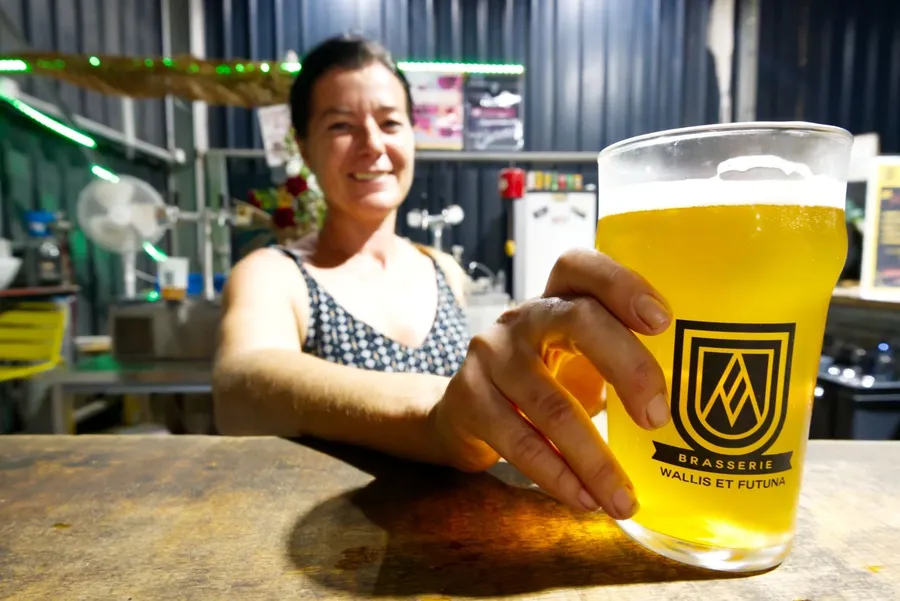 Brasserie Brewery Nightlife Beer CREDIT WallisandFutunaPocketGuide.com