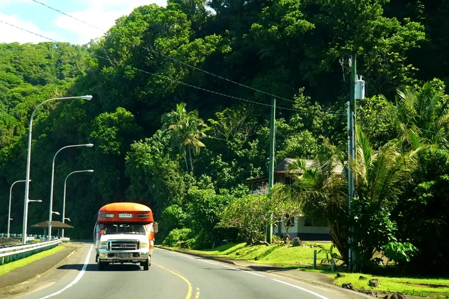 Bus Transport Leone CREDIT AmericanSamoaPocketGuide.com