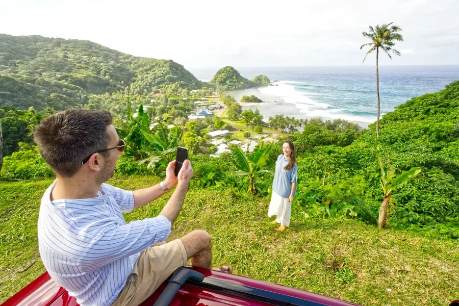 Cape Taputapu Amanave Tutuila Lookout Couple CREDIT AmericanSamoaPocketGuide.com