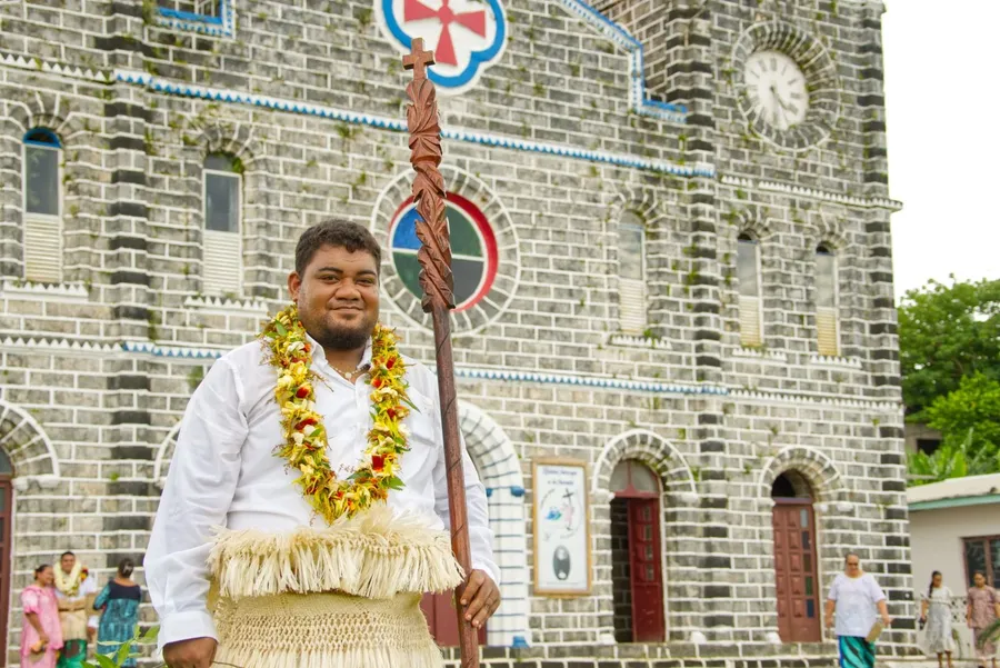 Church Cathedral Locals People Mata'utu (4) CREDIT WallisandFutunaPocketGuide.com