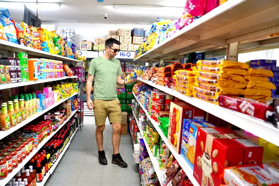 Convenience Store Groceries Supermarket CREDIT AmericanSamoaPocketGuide.com