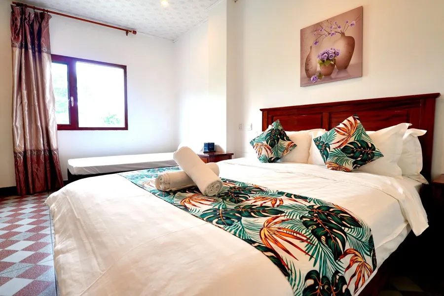 Crown Royale Hotel (5) CREDIT VanuatuPocketGuide.com
