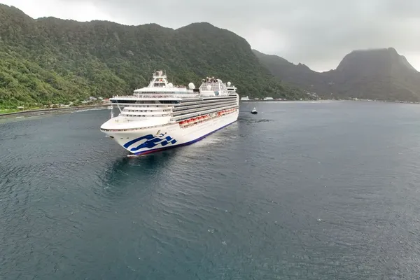 Cruise Ship Princess (3) CREDIT AmericanSamoaPocketGuide.com