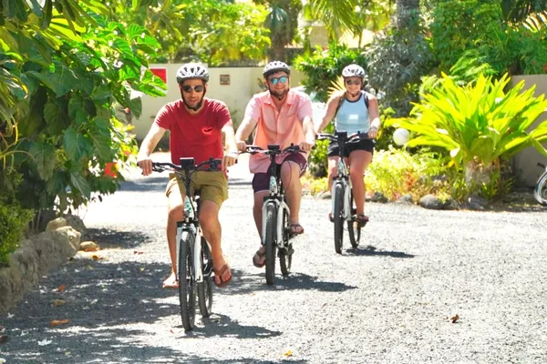 Cycle Bike Tik E Bikes (3) CREDIT cookislandspocketguide.com