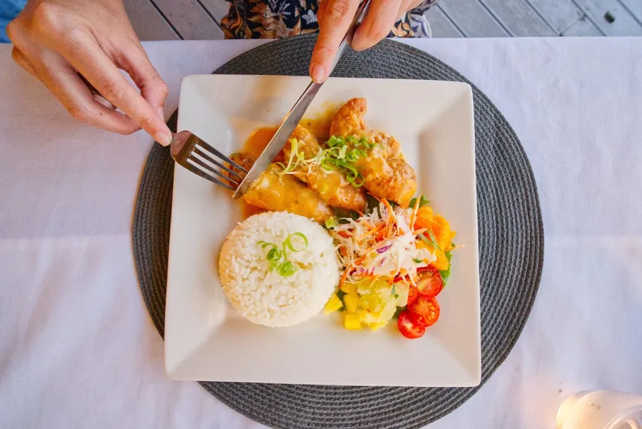 Deco Stop Food Restaurant 2 CREDIT VanuatuPocketGuide.com
