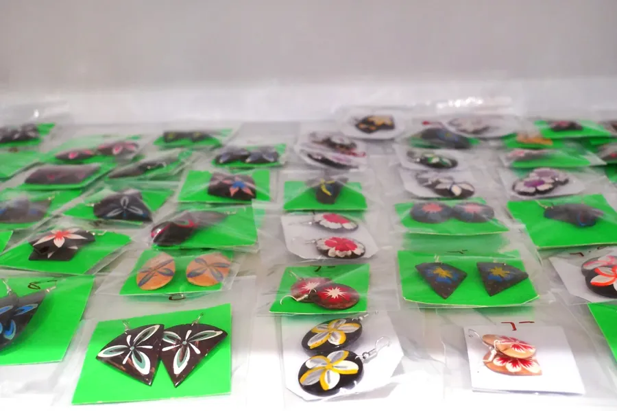 Dr Vaasa's Hideaway Jewellery Earrings CREDIT AmericanSamoaPocketGuide.com