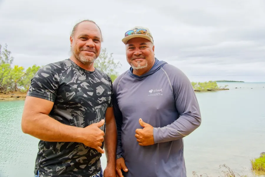 E2's Way Itu Fishing Guides CREDIT CookIslandsPocketGuide.com