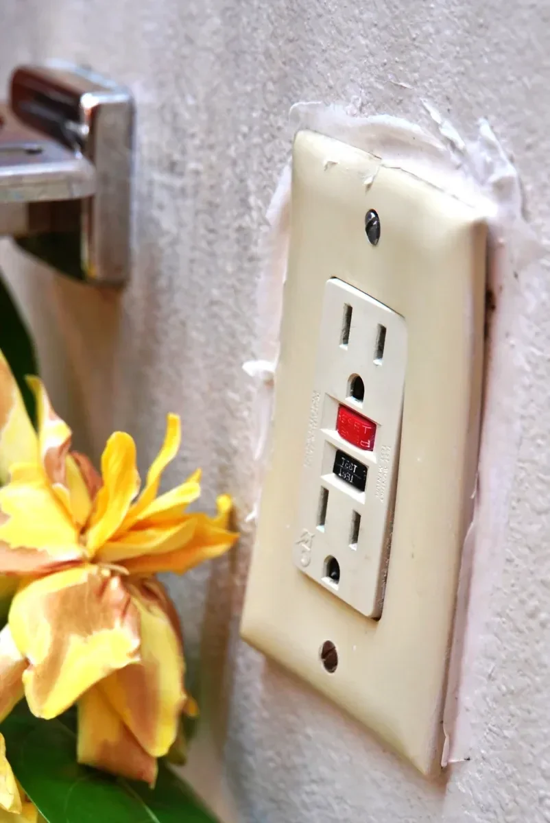 Electrical Socket Plug US CREDIT AmericanSamoaPocketGuide.com