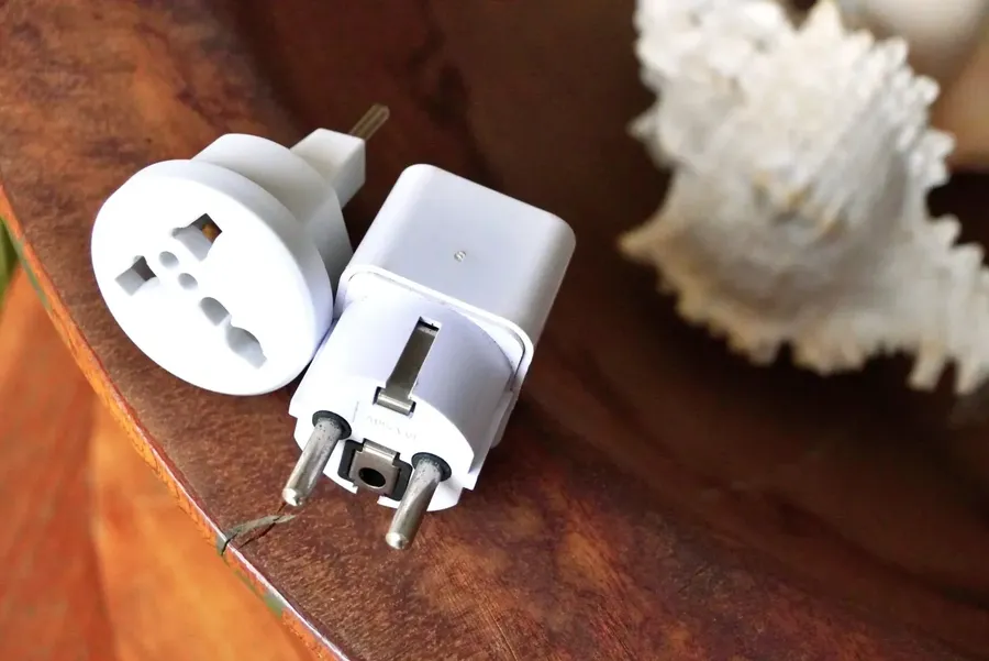 Electricity Adapter Travel (2) CUNL CREDIT WallisandFutunaPocketGuide.com