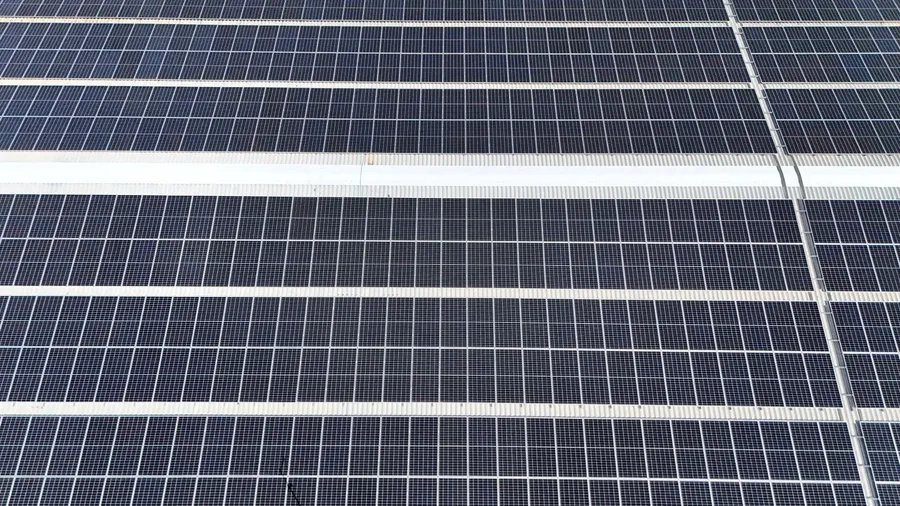 Electricity Solar (2) CREDIT MarshallIslandsPocketGuide.com