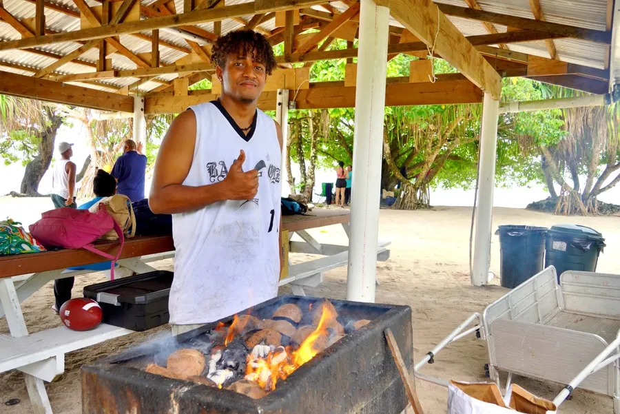 Eneko Local Picnic BBQ (2) SEB CREDIT MarshallIslandsPocketGuide.com
