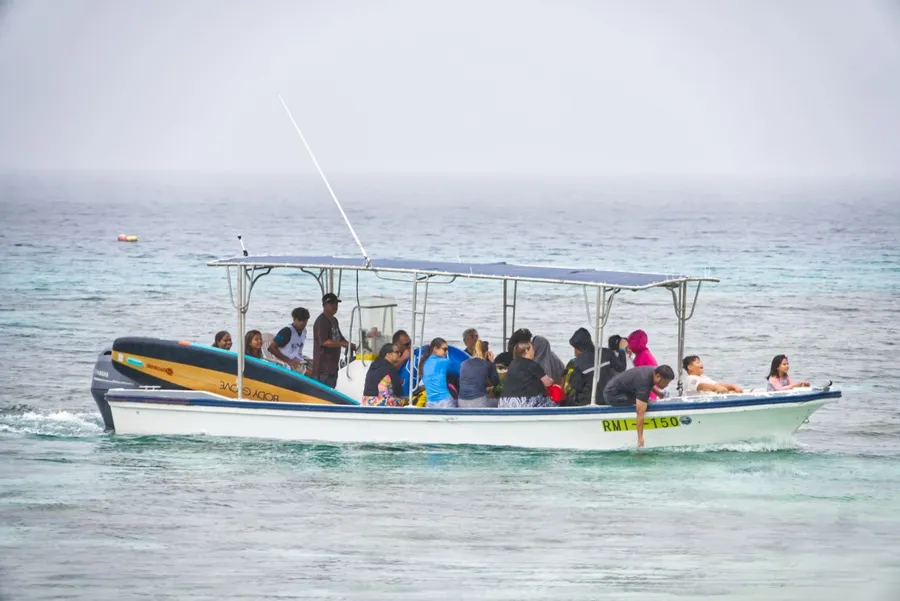 Eneko Transport Boat Weather CREDIT MarshallIslandsPocketGuide.com