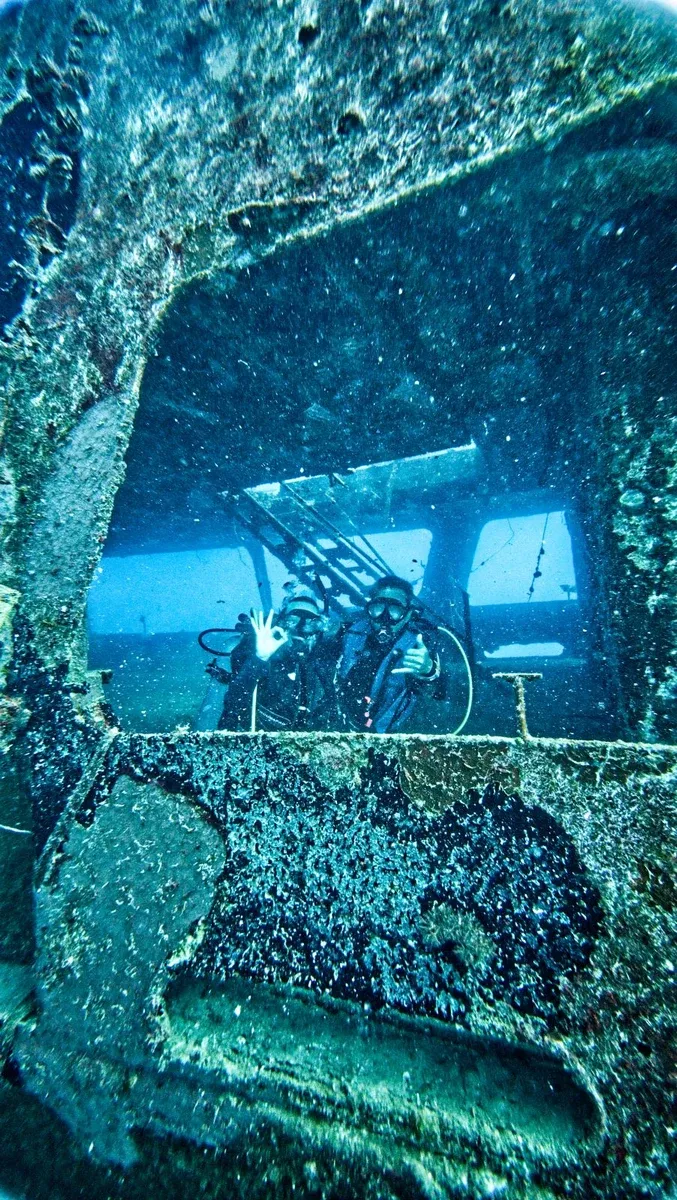 Enemanit Wrecks Raycrew Dive Scuba (3) CREDIT MarshallIslandsPocketGuide.com