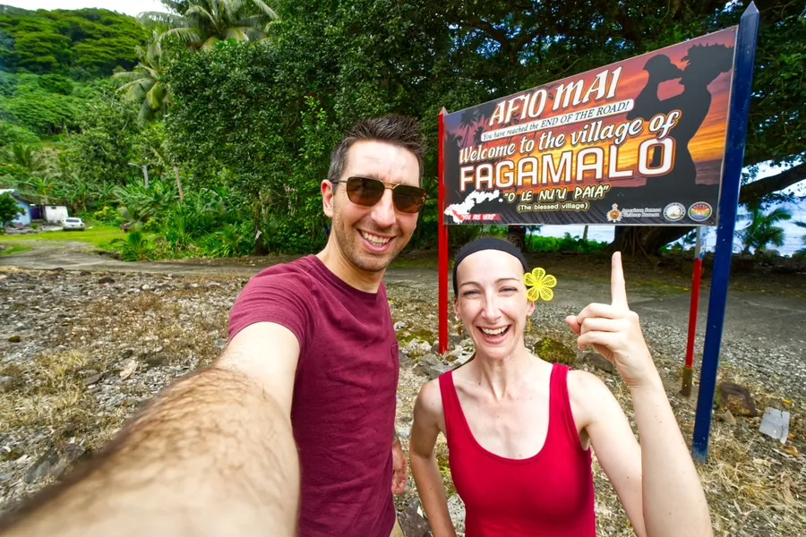 Fagamalo end of the road Couple Selfie CREDIT AmericanSamoaPocketGuide.com