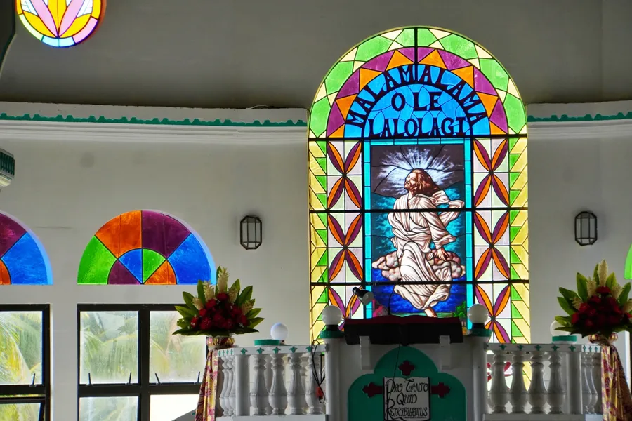 Faleasao Church (2) CREDIT AmericanSamoaPocketGuide.com