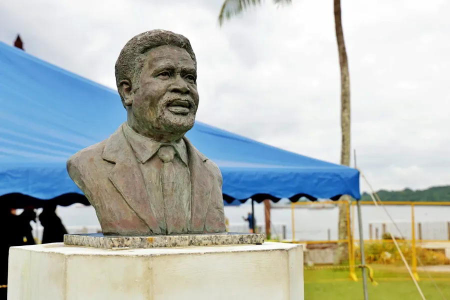 Father Walter Lini Monument SE CREDIT VanuatuPocketGuide.com