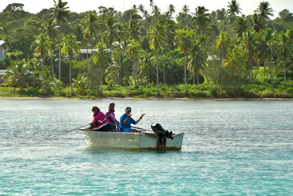 Fishing CREDIT cookislandspocketguide.com