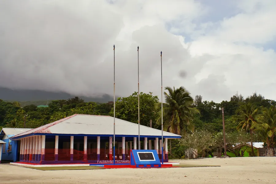 Flag Ta'u Historical CREDIT AmericanSamoaPocketGuide.com