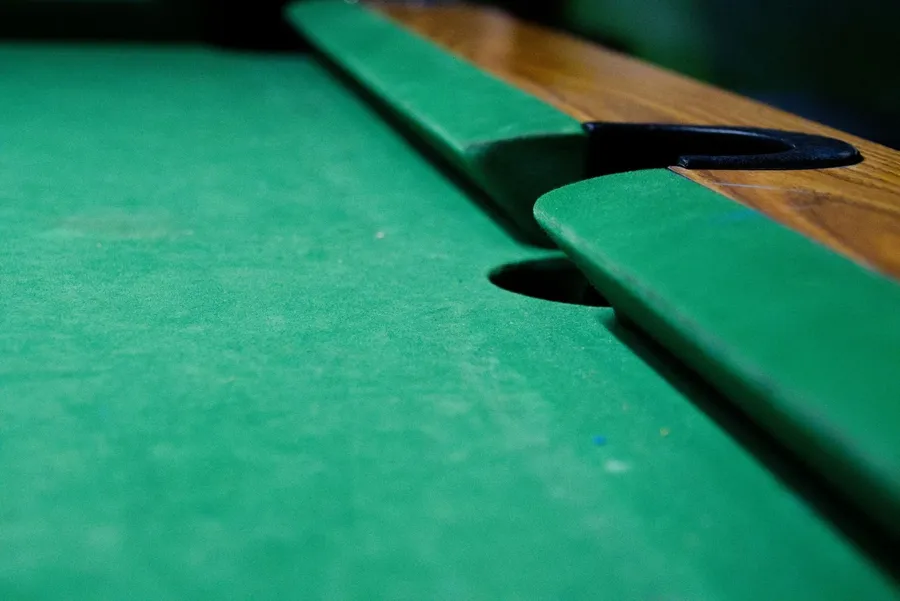 Flame Tree Pool Table Generic (1) CREDIT MarshallIslandsPocketGuide.com