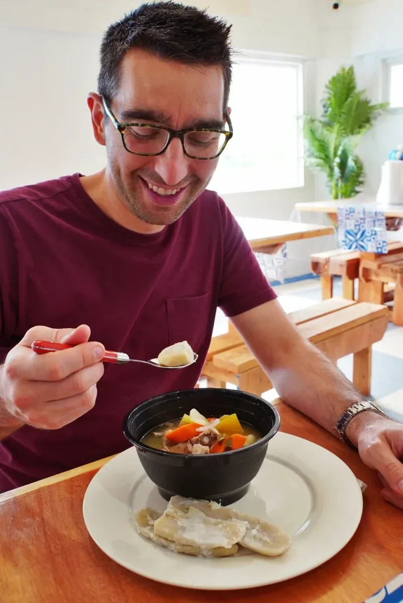 Food Dr Vaasa's Hideaway CREDIT AmericanSamoaPocketGuide.com