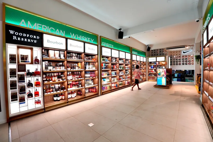 Fung Huei Duty Free Alcohol (2) CREDIT VanuatuPocketGuide.com