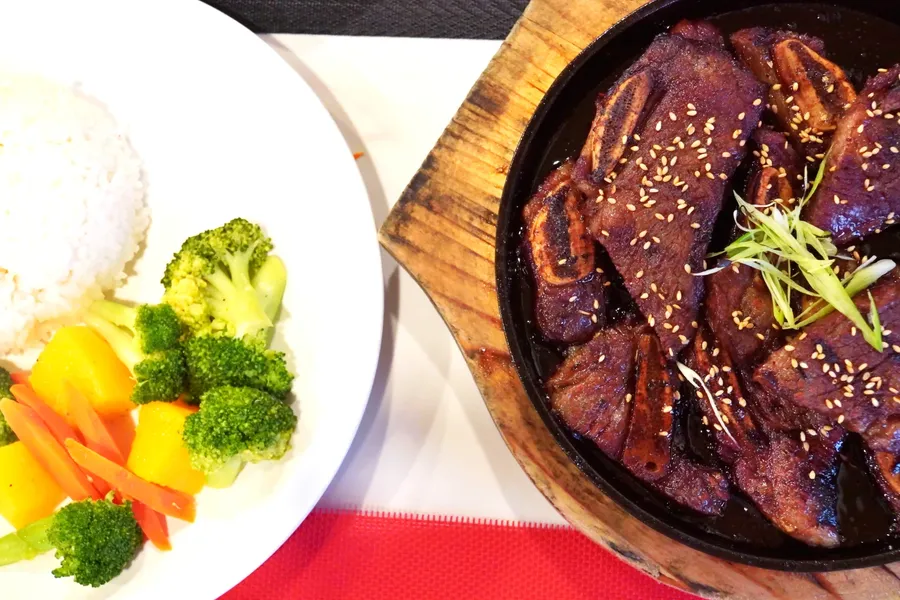 Good Vibes Restaurant Food CREDIT AmericanSamoaPocketGuide.com