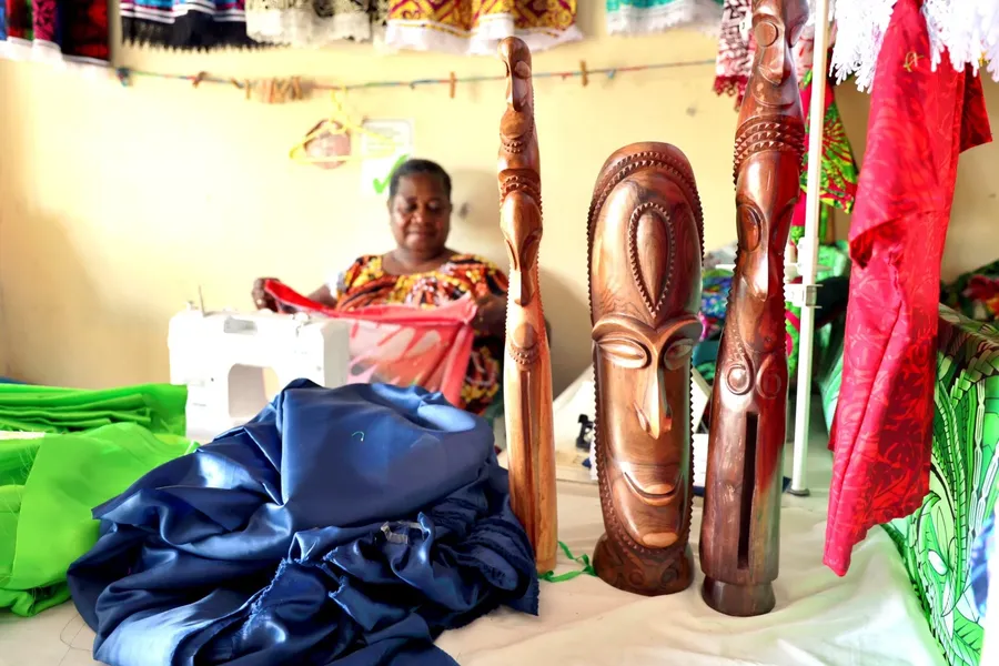 Handicraft Santo Tailor Mama Island Dresses Shirts (3) BI CREDIT VanuatuPocketGuide.com