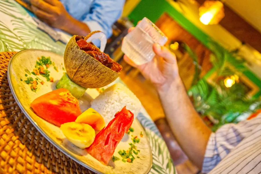 Hotel Santo Restaurant Food CREDIT VanuatuPocketGuide.com