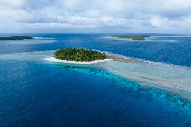 Indies Trader Beran Island Resort CREDIT Stu Gibson (36)