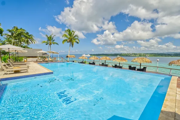 Iririki Resort Swimming Pool CREDIT VanuatuPocketGuide.com