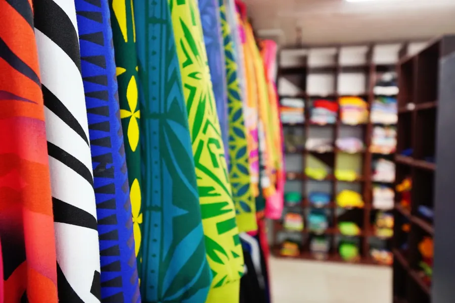 J Len Ts Shopping Clothes Souvenirs CREDIT AmericanSamoaPocketGuide.com