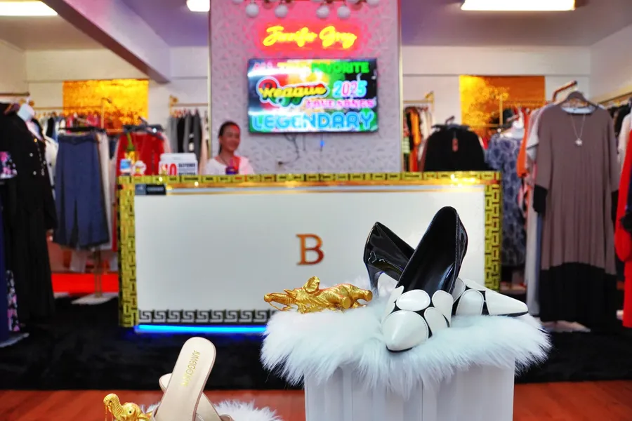 Jennifer Grey Shop CREDIT AmericanSamoaPocketGuide.com