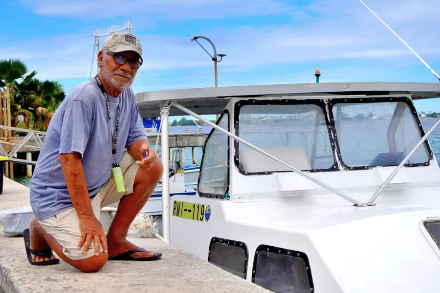 Kirtake Boat to Arno Transport (1) SEB CREDIT MarshallIslandsPocketGuide.com
