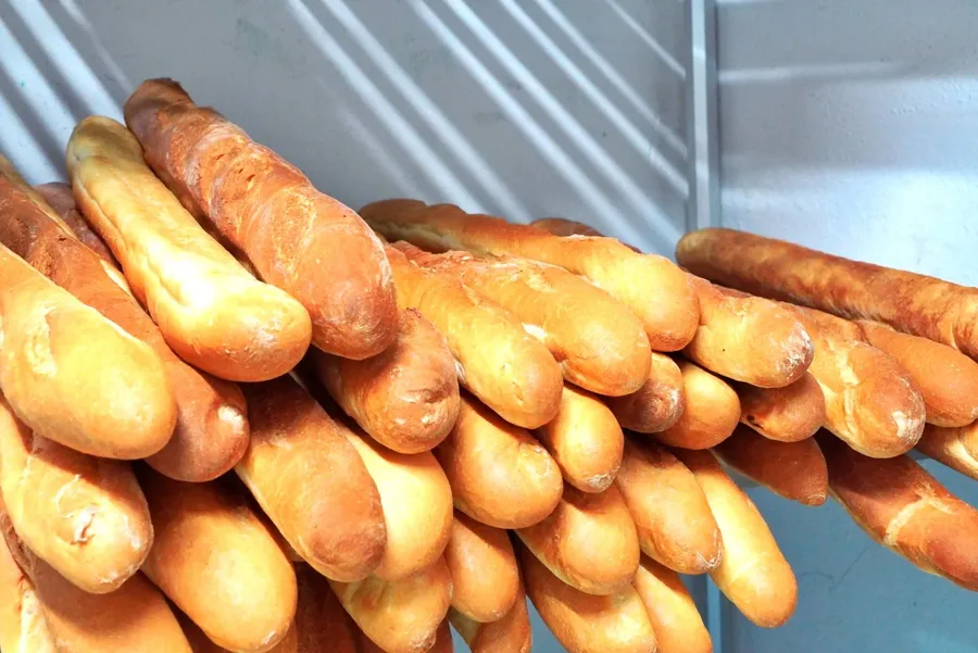 L'After Mini Mag Crepes Baguette Supermarket (2) CUNL CREDIT WallisandFutunaPocketGuide.com