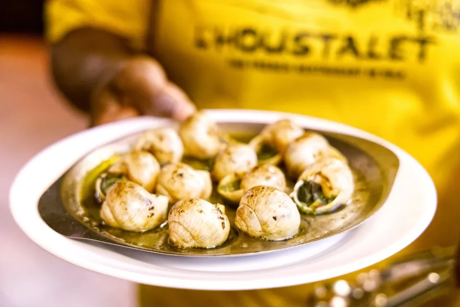 L'Houstalet Food Snails CREDIT VanuatuPocketGuide.com