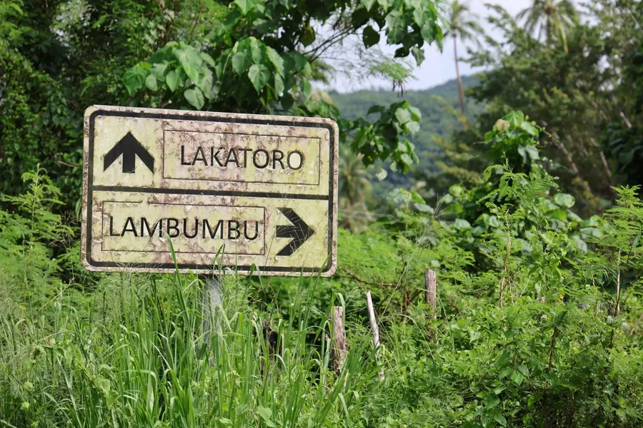 Lakatoro Lambubu Road Sign Directions Distances BNCC CREDIT VanuatuPocketGuide.com