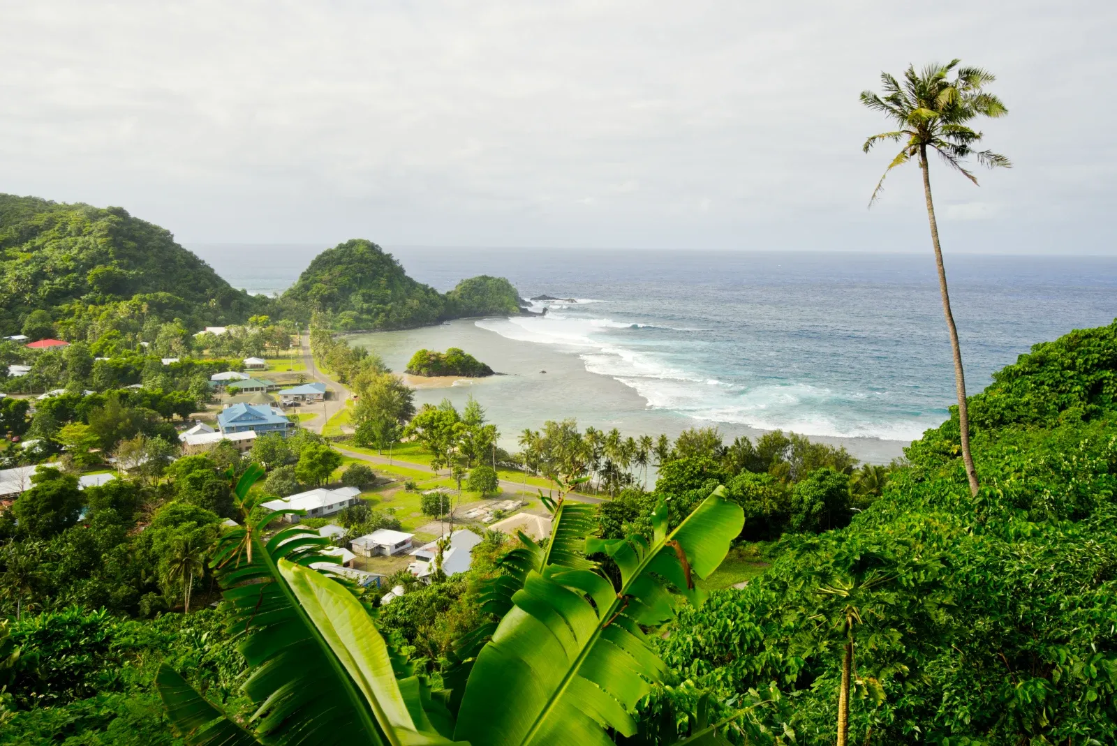 Landscape Amanave Tutuila Village 1 CREDIT AmericanSamoaPocketGuide.com