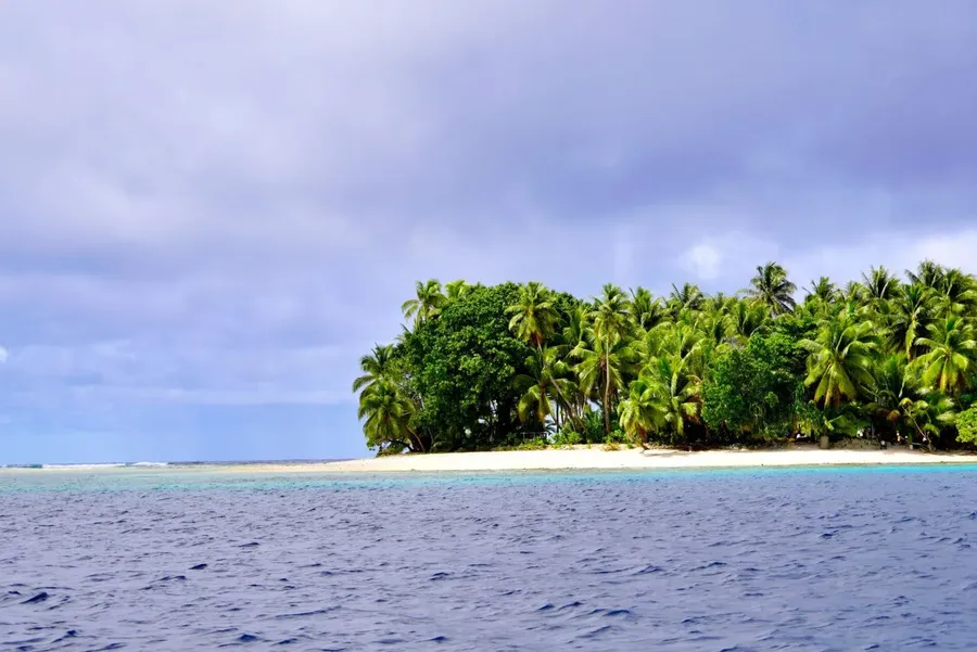 Landscape Weather Islands between Emenamit and Bikendrik (3) SEB CREDIT MarshallIslandsPocketGuide.com