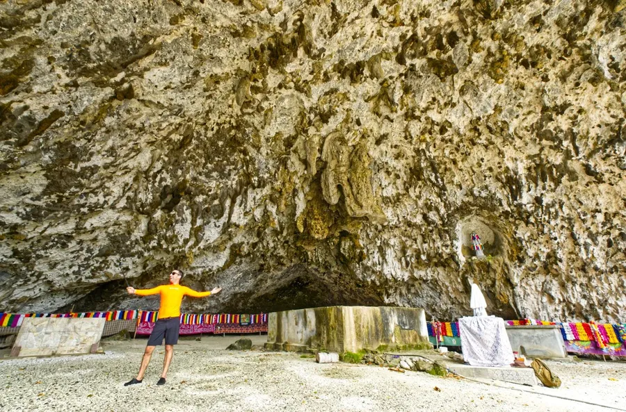 Loka Cave Landscape CREDIT WallisandFutunaPocketGuide.com